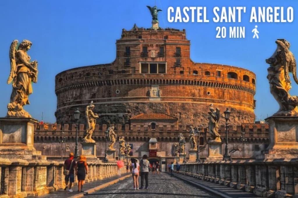 Vatican Rooftop Con Vista Su San Pietro *
